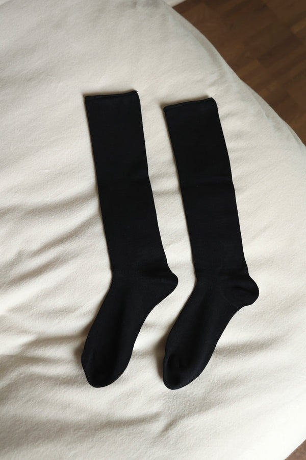 Sensory friendly soft seamless bamboo knee socks - easy to pull on_Blusss-color black - for sensitive feet