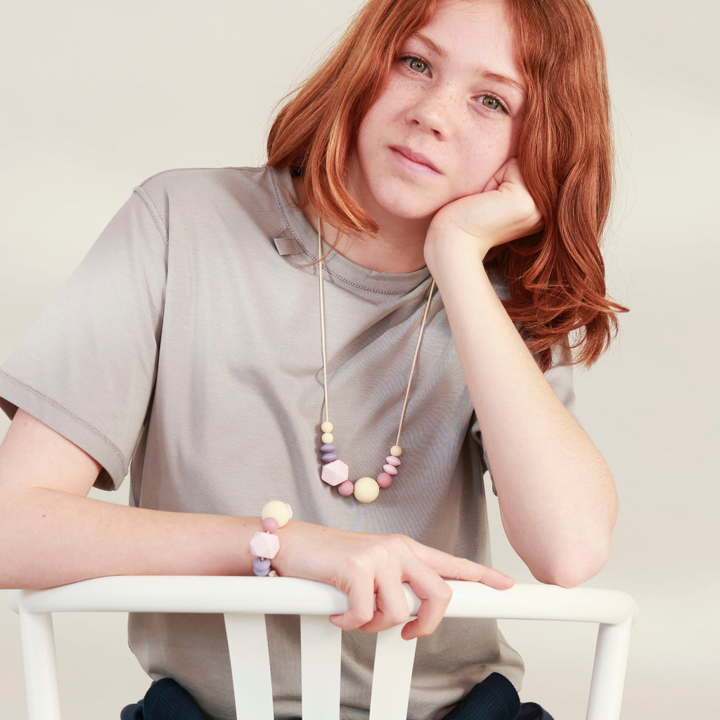 Meilleur collier à mâcher : tout ce que vous devez savoir
