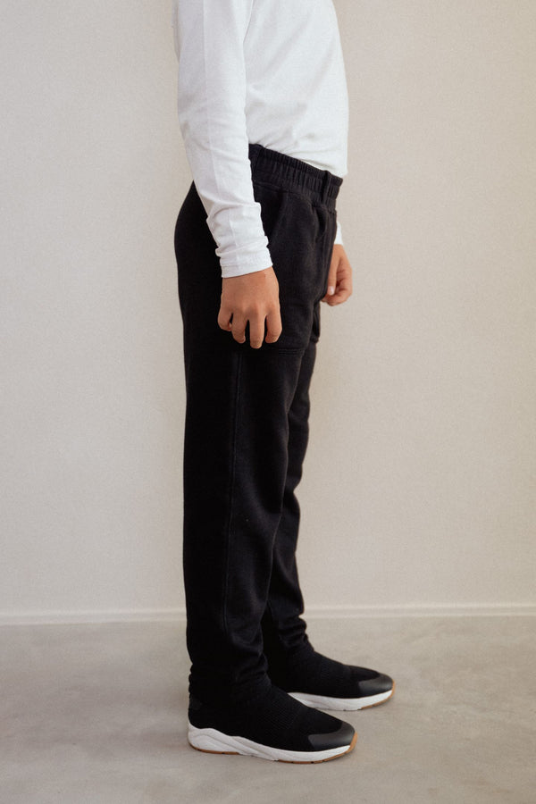 sensory friendly soft seamless air slim black trousers for sensitive boys and girls Blusss