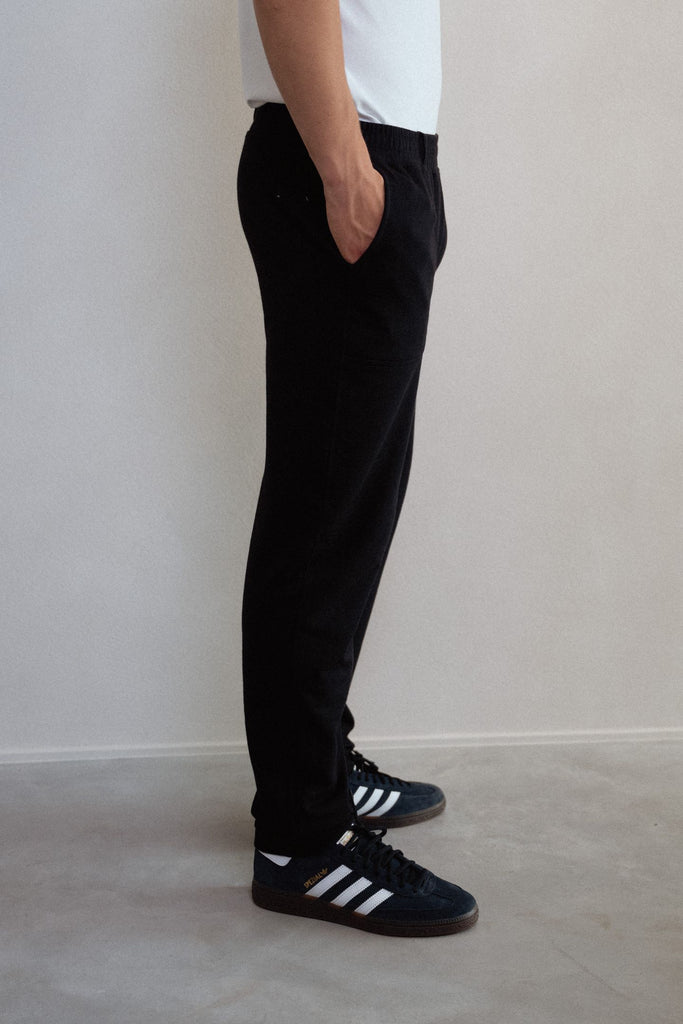 Air slim black_Blusss_soft  seamless sensory friendly trousers for adults