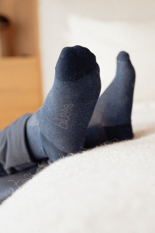 Blusss_Seamless soft bamboo SENS socks_Blue
