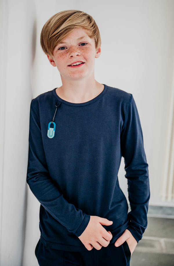 Long-sleeve without seams or labels for ultimate sensory friendly comfort, perfect for children with sensitive skin or high sensory needs. Pair with SAM's ZEN chewy fidget for reduced stress and improved focus.