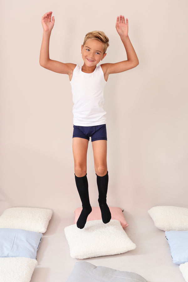 Sensory friendly soft seamless bamboo knee socks for boys and girls - easy to pull on_Blusss-color black